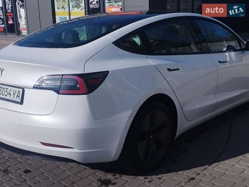 Седан Tesla Model 3 2021 в Ковелі