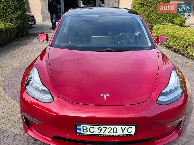 Tesla Model 3 2019
