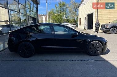 Седан Tesla Model 3 2024 в Ивано-Франковске