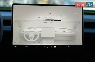 Седан Tesla Model 3 2024 в Ивано-Франковске