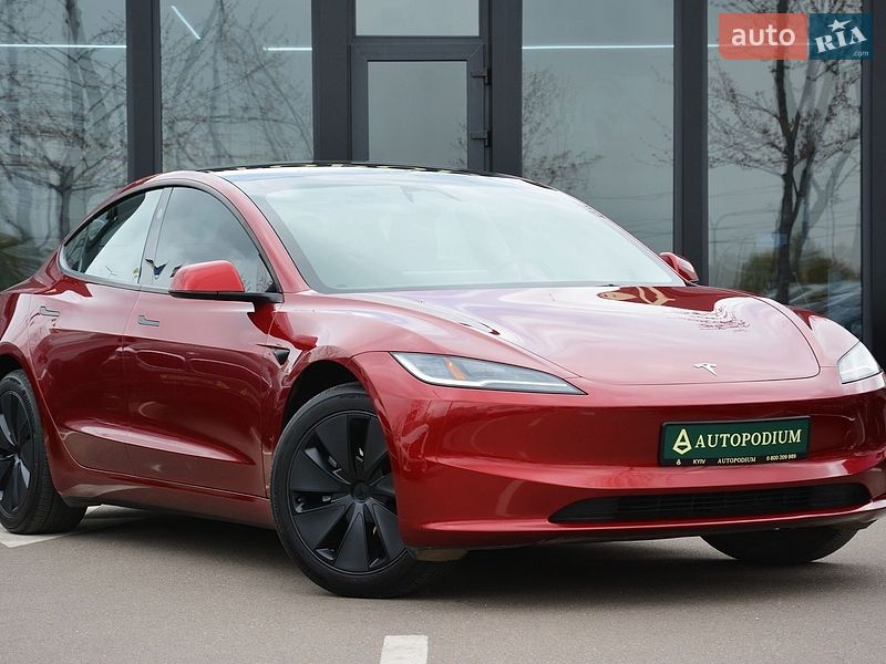 Tesla Model 3 2024