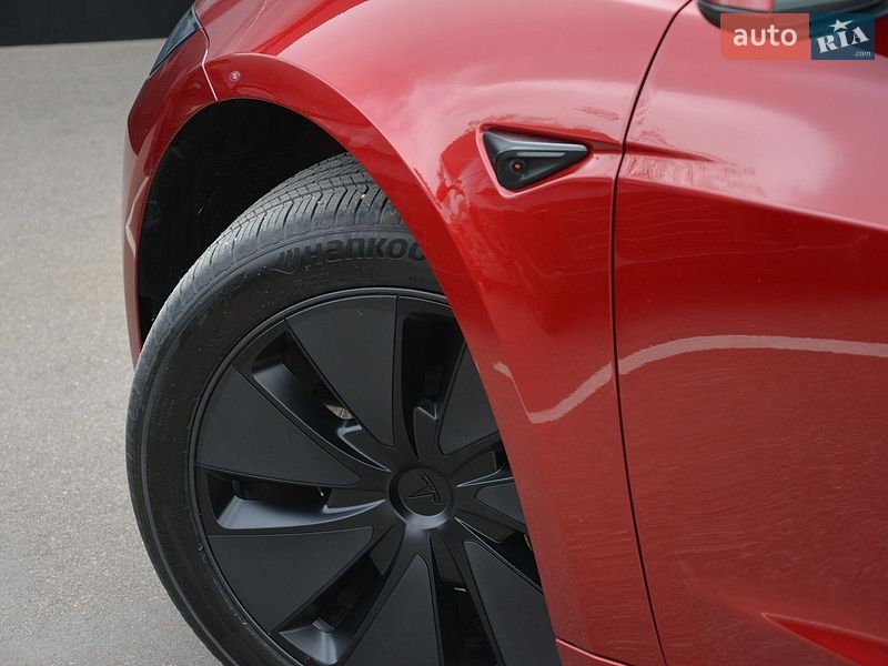 Седан Tesla Model 3 2024 в Киеве
