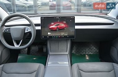 Седан Tesla Model 3 2024 в Киеве