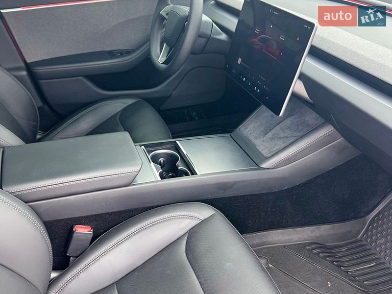 Седан Tesla Model 3 2024 в Харькове