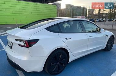 Седан Tesla Model 3 2024 в Киеве