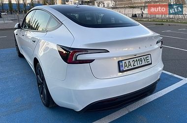Седан Tesla Model 3 2024 в Киеве