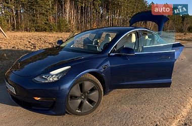 Седан Tesla Model 3 2018 в Виннице