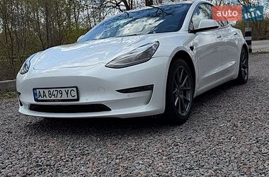 Седан Tesla Model 3 2021 в Чернигове