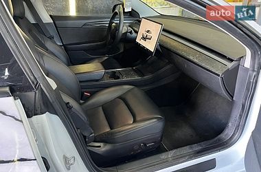 Седан Tesla Model 3 2022 в Львове
