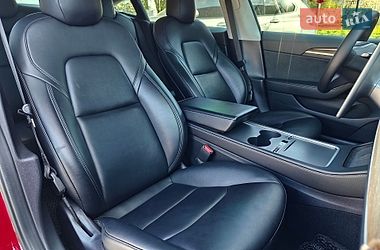 Седан Tesla Model 3 2022 в Львове