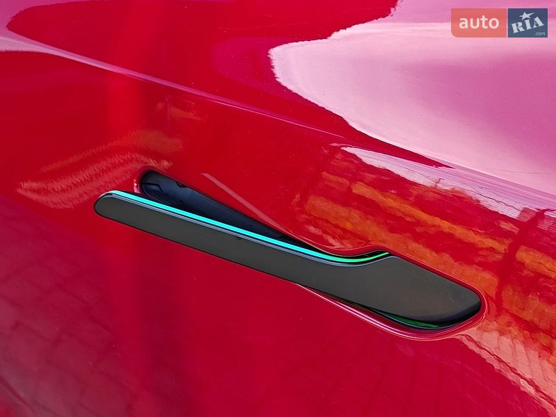 Седан Tesla Model 3 2022 в Львове