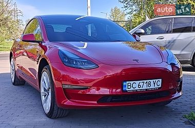 Седан Tesla Model 3 2022 в Львове