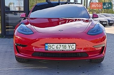 Седан Tesla Model 3 2022 в Львове
