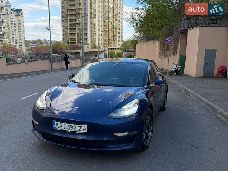 Tesla Model 3 2019