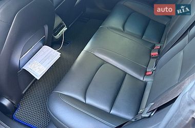 Седан Tesla Model 3 2019 в Киеве
