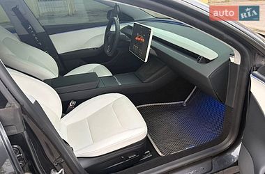 Седан Tesla Model 3 2024 в Дніпрі