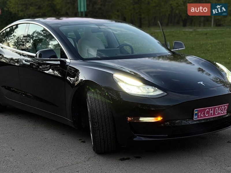 Tesla Model 3 2019