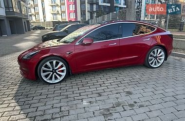 Седан Tesla Model 3 2018 в Ивано-Франковске
