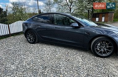 Седан Tesla Model 3 2021 в Ивано-Франковске