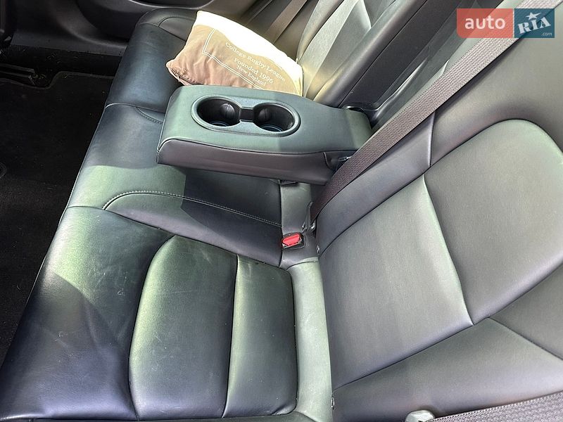 Седан Tesla Model 3 2020 в Киеве