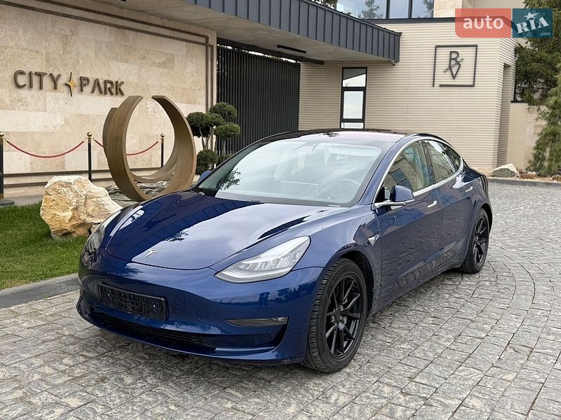 Tesla Model 3 2018