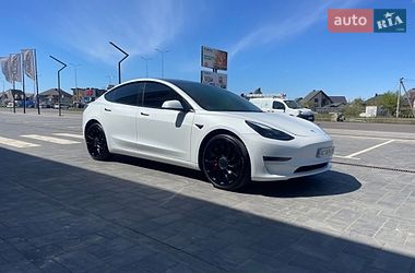 Седан Tesla Model 3 2023 в Луцке