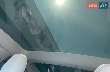 Седан Tesla Model 3 2023 в Луцке