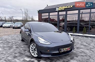 Седан Tesla Model 3 2019 в Коломиї