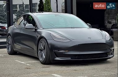 Седан Tesla Model 3 2020 в Києві
