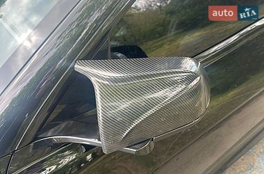 Седан Tesla Model 3 2019 в Львове