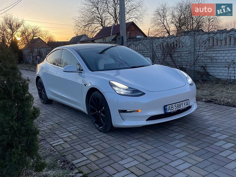 Tesla Model 3 2019