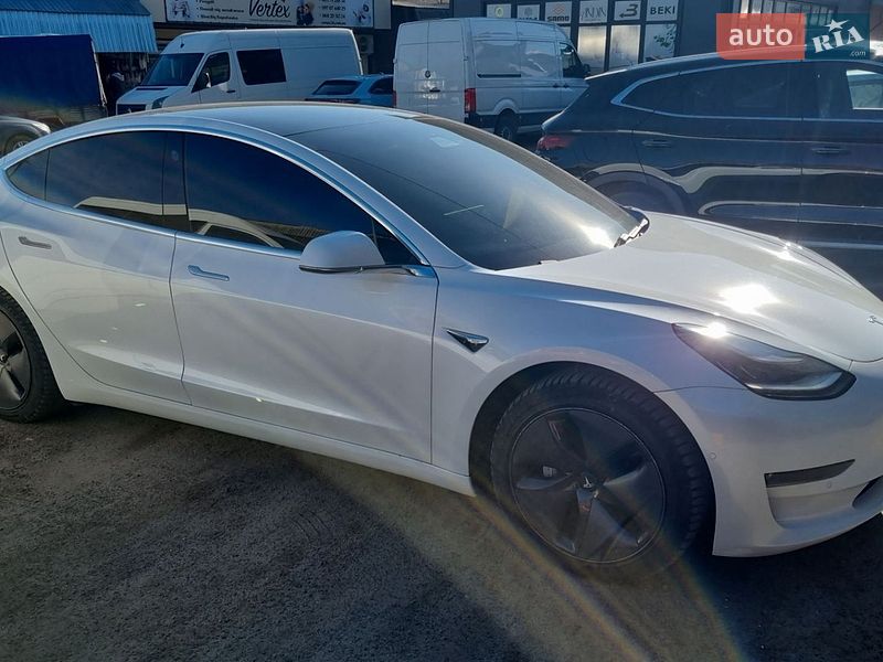 Седан Tesla Model 3 2019 в Хмельницькому