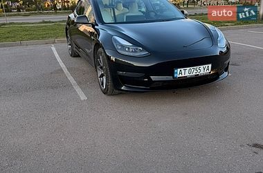 Седан Tesla Model 3 2022 в Ивано-Франковске