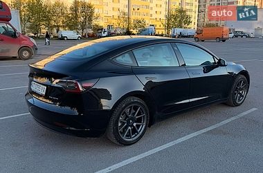 Седан Tesla Model 3 2022 в Ивано-Франковске