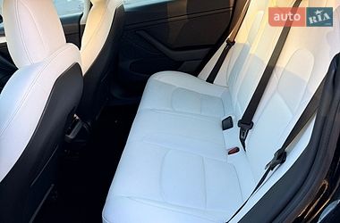 Седан Tesla Model 3 2022 в Ивано-Франковске