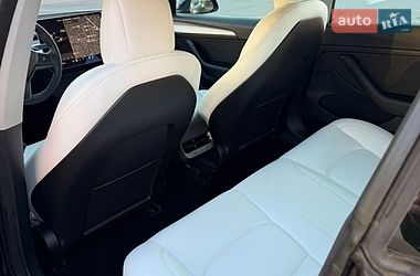 Седан Tesla Model 3 2022 в Ивано-Франковске