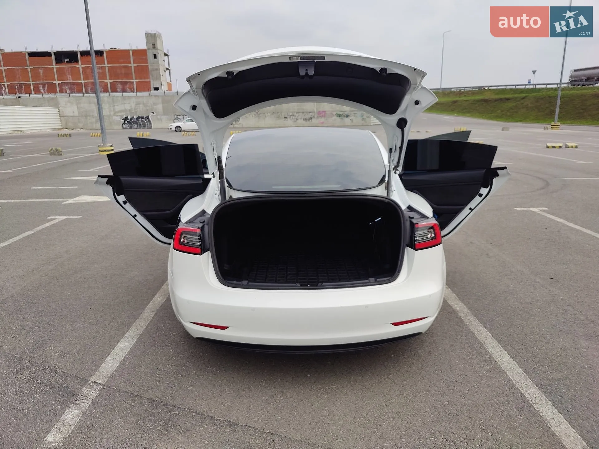 2021 Tesla Model 3 - мініатюра 8