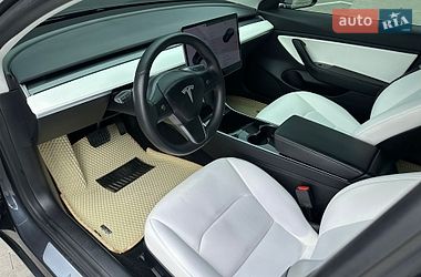 Седан Tesla Model 3 2019 в Одесі