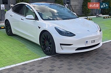 Седан Tesla Model 3 2022 в Києві