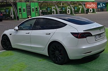 Седан Tesla Model 3 2022 в Києві
