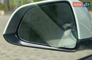 Седан Tesla Model 3 2022 в Києві