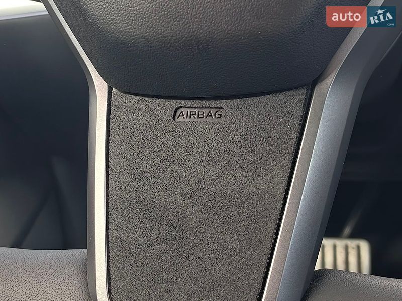 Седан Tesla Model 3 2022 в Києві