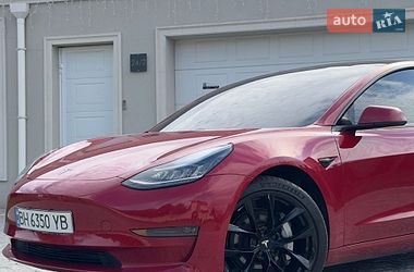 Седан Tesla Model 3 2018 в Одесі
