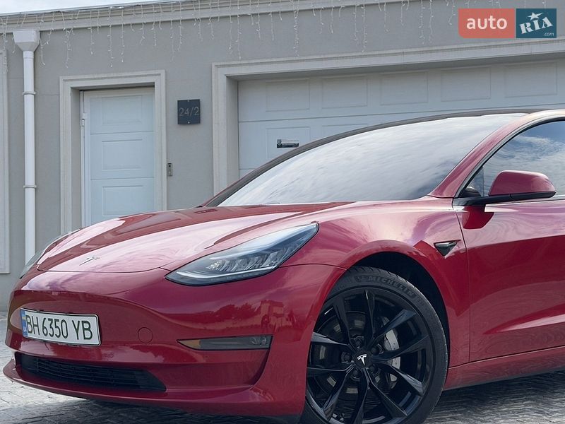 Седан Tesla Model 3 2018 в Одесі