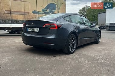 Седан Tesla Model 3 2023 в Тернополі