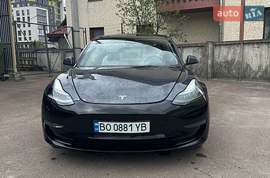 Седан Tesla Model 3 2023 в Тернополі