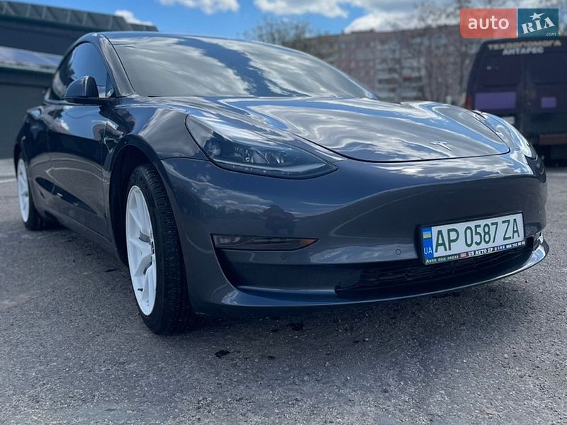 Седан Tesla Model 3 2021 в Запорожье