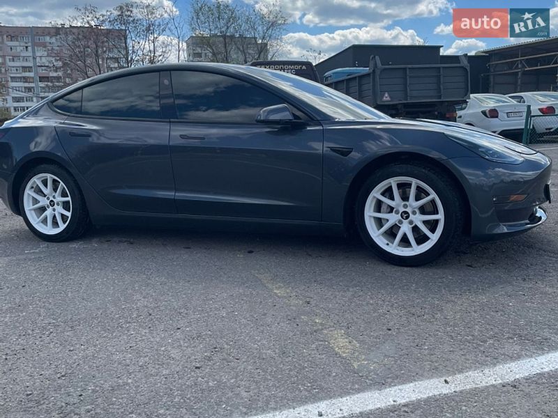Седан Tesla Model 3 2021 в Запорожье