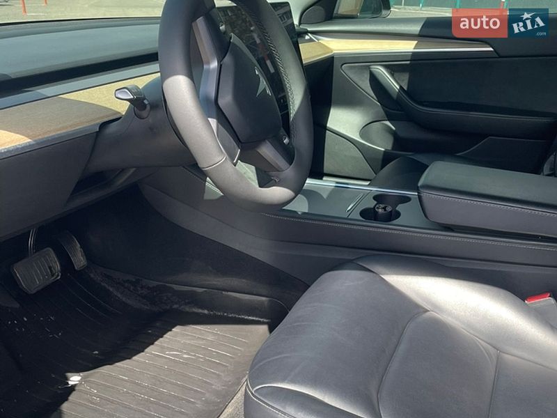 Седан Tesla Model 3 2021 в Запорожье