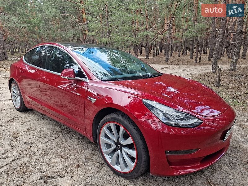 Седан Tesla Model 3 2018 в Днепре
